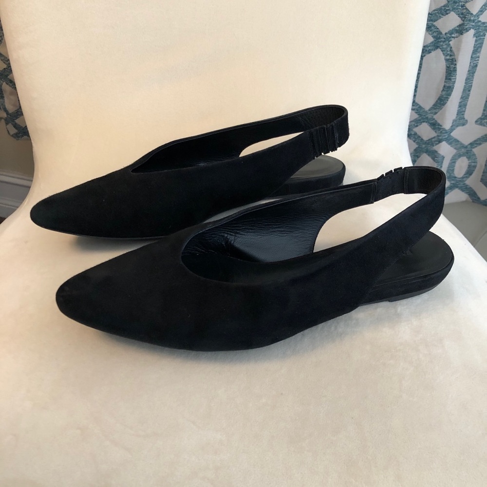 Everlane The V slingback in black suede size 10.5